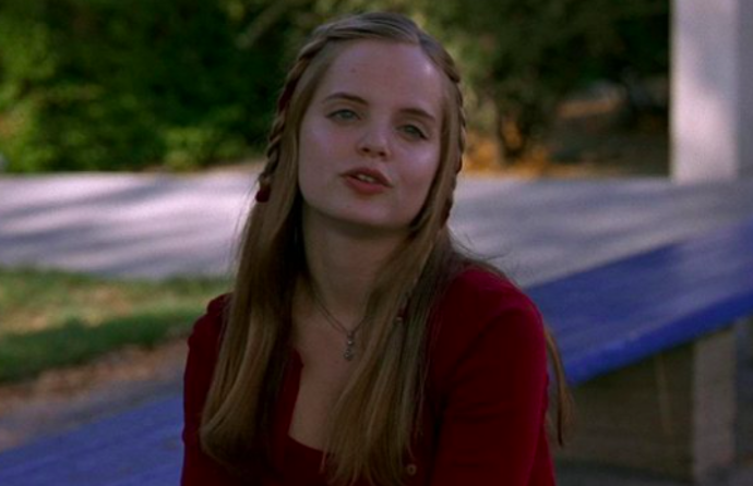 Mena Suvari jako Heather
Mena Suvari jako Heather