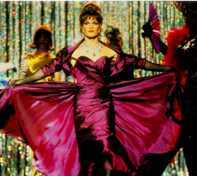 Patrick Swayze ve filmu Tři muži v negližé
Patrick Swayze ve filmu Tři muži v negližé