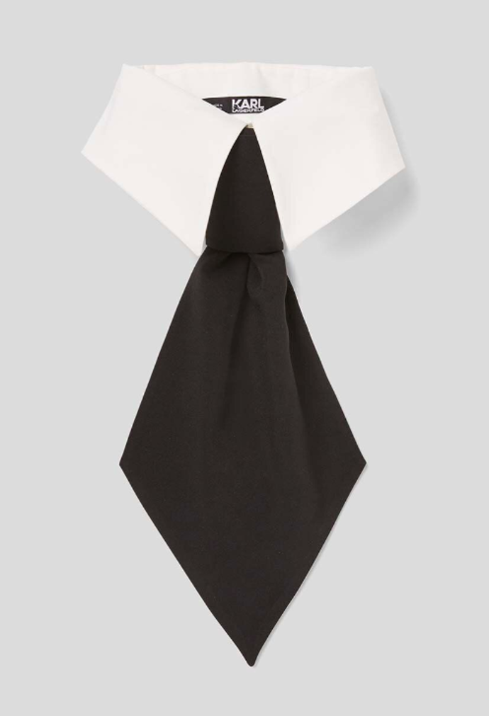 Dekorativní límeček, Karl Lagerfeld, 2499 Kč.
Dekorativní límeček, Karl Lagerfeld, 2499 Kč.