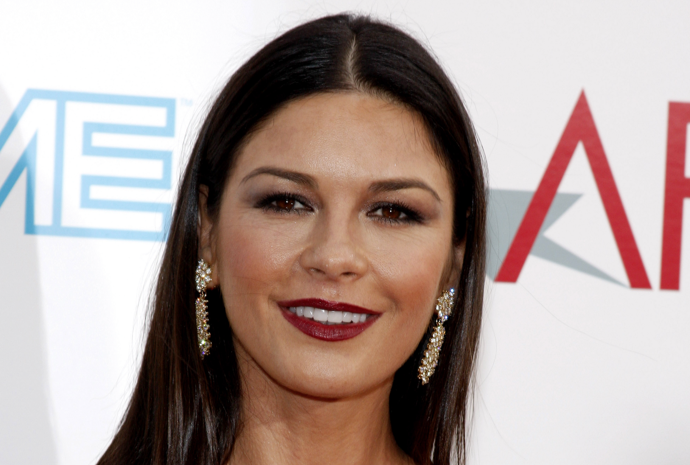 Catherine Zeta-Jones stárne s grácií
Catherine Zeta-Jones stárne s grácií