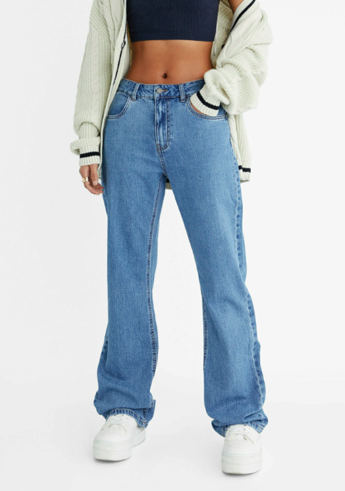 Džíny Straight Fit, Stradivarius, 699 Kč. 
