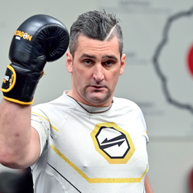 Martin měl v plánu nastoupit do klece v zápasu MMA
