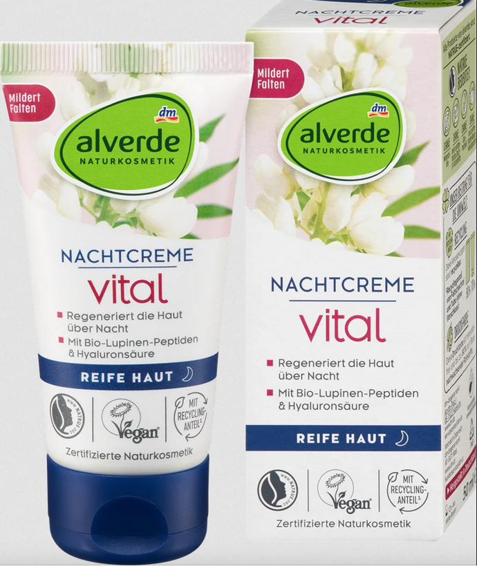 Vital noční pleťový krém, Alverde (109 Kč)

Složení s bio lupinou a obsahem peptidů je svými účinky vhodný zejména pro zralou pleť. Složení s přírodními peptidy ze semen lupiny, arganovým olejem a kyselinou hyaluronovou zlepšuje pružnost pokožky, hydratuje a podporuje přirozený regenerační proces pleti během noci. Pleťový krém je určen pro věkovou kategorii od 45 let. 
