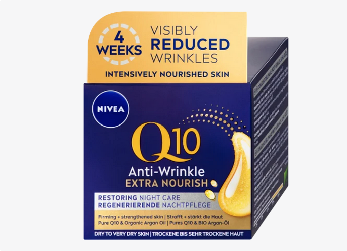 Výživný noční krém proti vráskám Q10 Anti-Wrinkle s intenzivně pečujícím složením bylo vyvinuté speciálně pro suchou a namáhanou pleť. Obsahuje koenzym Q10, který je 100% identický s pletí a funguje s ní tak v dokonalé harmonii. Koenzym Q10 působí zejména jako ochranný antioxidant a přírodní obrana proti stárnutí. Kreatin působí jako organická kyselina posilující vlákna, která zpevňují pleť. 249 Kč
Výživný noční krém proti vráskám Q10 Anti-Wrinkle s intenzivně pečujícím složením bylo vyvinuté speciálně pro suchou a namáhanou pleť. Obsahuje koenzym Q10, který je 100% identický s pletí a funguje s ní tak v dokonalé harmonii. Koenzym Q10 působí zejména jako ochranný antioxidant a přírodní obrana proti stárnutí. Kreatin působí jako organická kyselina posilující vlákna, která zpevňují pleť. 249 Kč
