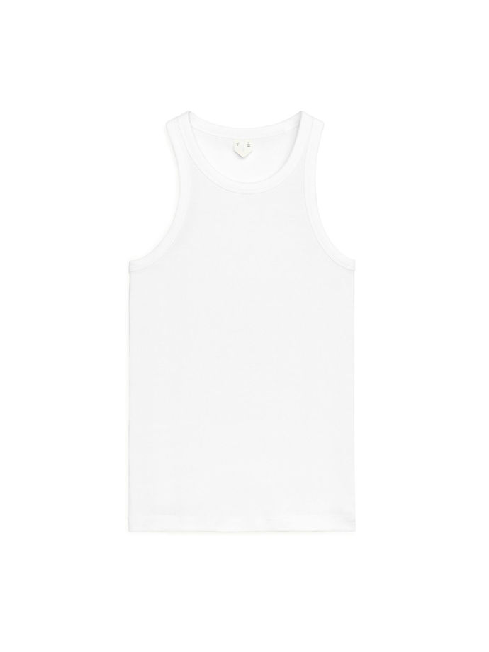 Tílko, Arket, 17 eur
