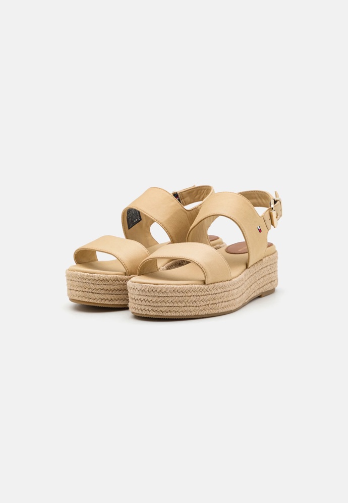 Boty, Tommy Hilfiger, 2 490 Kč
Boty, Tommy Hilfiger, 2 490 Kč