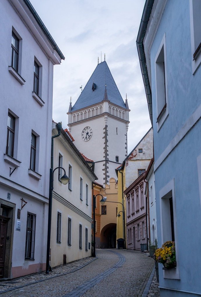 Tábor nabízí kulturu, přírodu, zábavu pro děti i krásná místa pro procházky.
Tábor nabízí kulturu, přírodu, zábavu pro děti i krásná místa pro procházky.