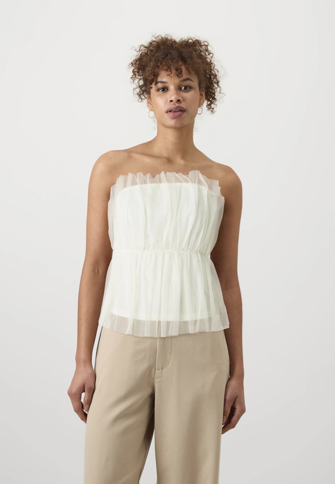 Top, Vero Moda, 650 Kč
Top, Vero Moda, 650 Kč