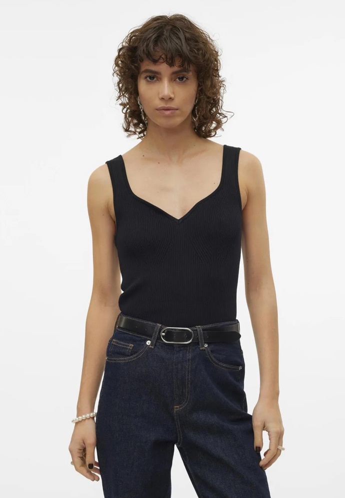 Top, Vero Moda, 650 Kč
Top, Vero Moda, 650 Kč