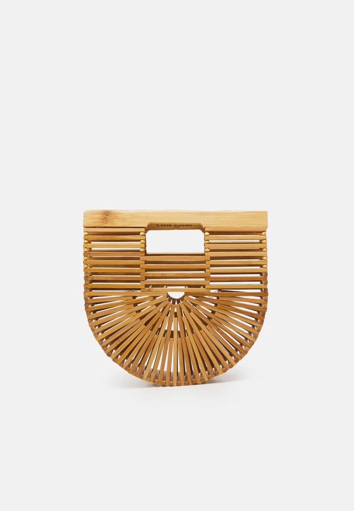 Cult Gaia, 3260 Kč, zalando.cz
Cult Gaia, 3260 Kč, zalando.cz