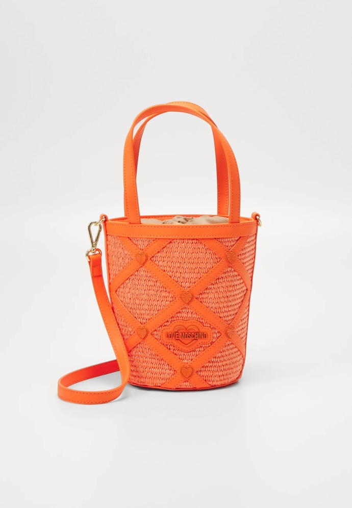 Love Moschino, 5120 Kč, zalando.cz
Love Moschino, 5120 Kč, zalando.cz