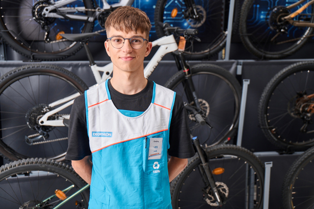 Ondřej Vít, který se závodně věnuje triatlonu a silniční cyklistice. Ondřej Vít, který se závodně věnuje triatlonu a silniční cyklistice.