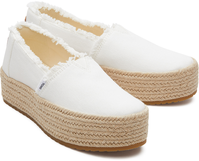 Dámské espadrilky TOMS, 2699 Kč
Dámské espadrilky TOMS, 2699 Kč