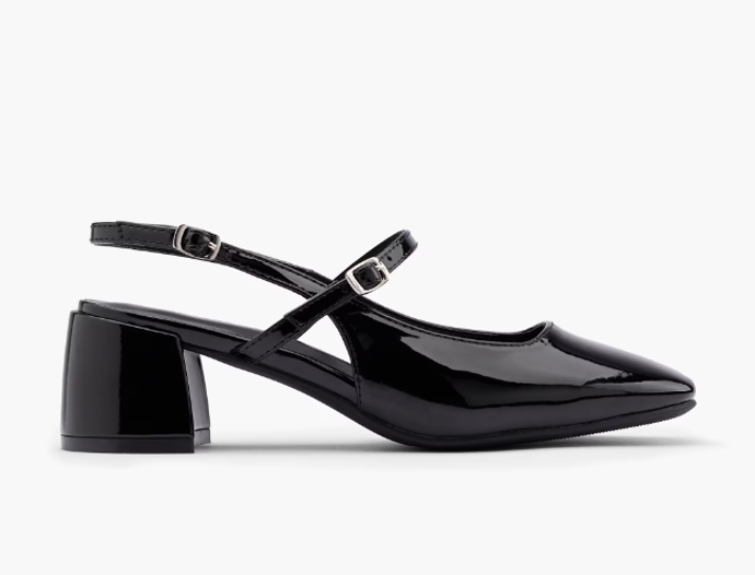 Lakované sling-back lodičky, Graceland, 639 Kč, prodává Deichmann
Lakované sling-back lodičky, Graceland, 639 Kč, prodává Deichmann