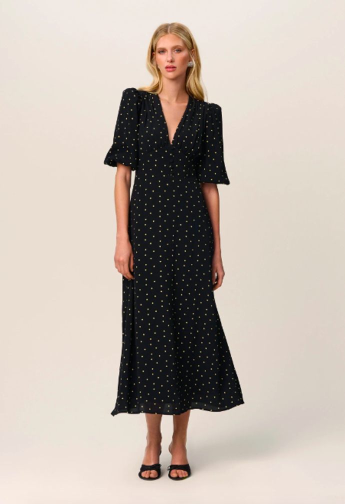 Adoore, 115 eur (dříve 165 eur)
Adoore, 115 eur (dříve 165 eur)