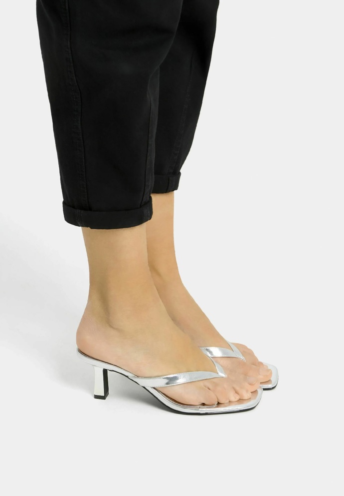 Žabky, Bershka, 549 Kč
Žabky, Bershka, 549 Kč
