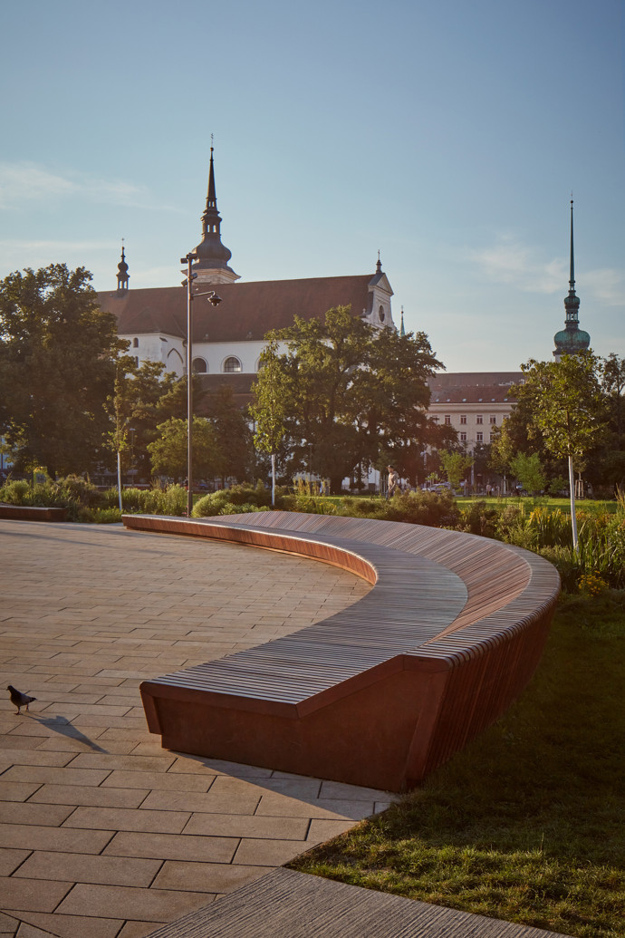 Galerie: Revitalizace parku na Moravském náměstí Galerie: Revitalizace parku na Moravském náměstí