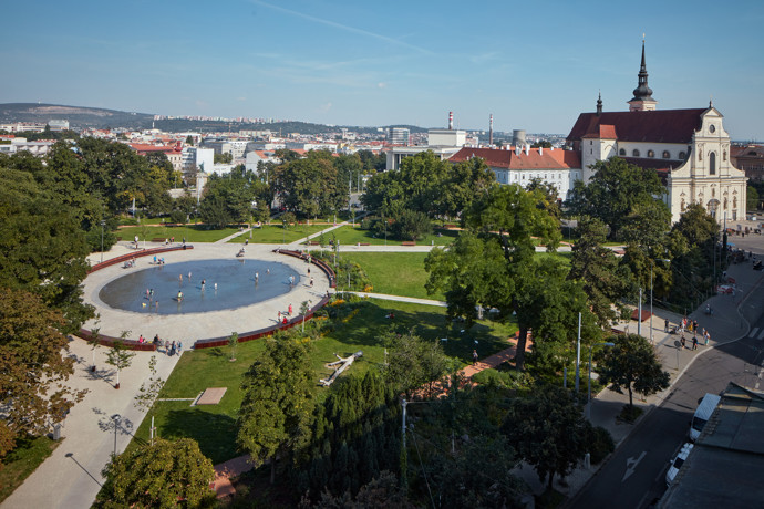 Zázrak v srdci Brna: Nový park vytváří moderní oázu a místo, kde chcete trávit volný čas
Zázrak v srdci Brna: Nový park vytváří moderní oázu a místo, kde chcete trávit volný čas