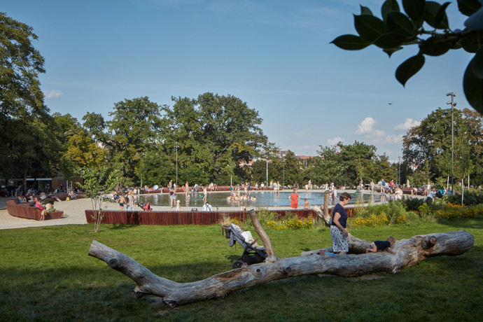 Galerie: Revitalizace parku na Moravském náměstí Galerie: Revitalizace parku na Moravském náměstí