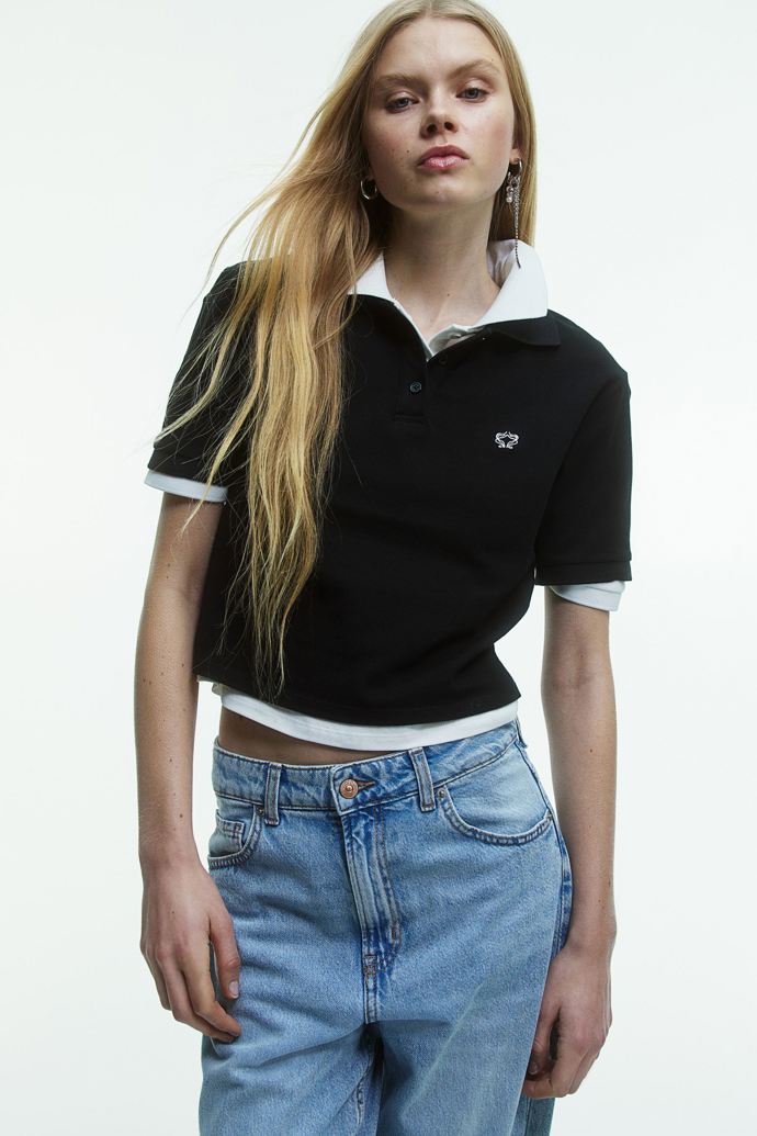 Crop triko, H&M, 359 Kč
