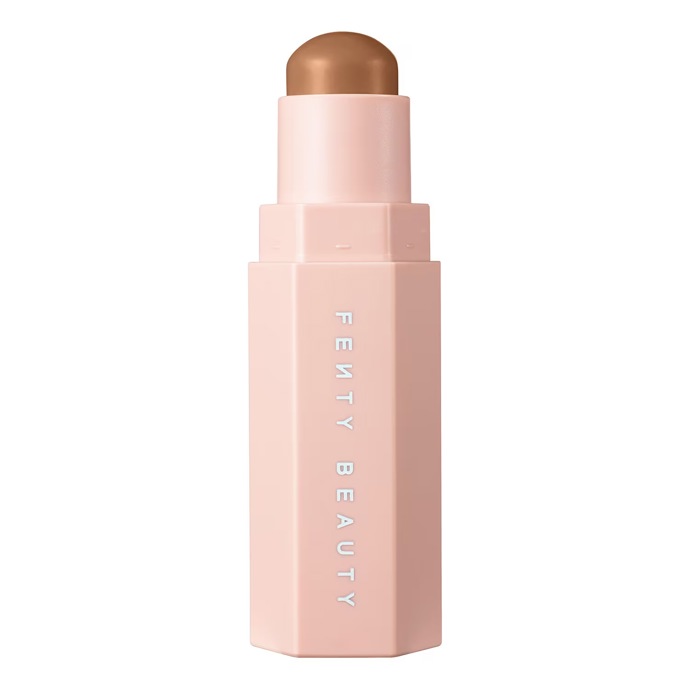 Krémový bronzer, Fenty Beauty, 770 Kč
Krémový bronzer, Fenty Beauty, 770 Kč