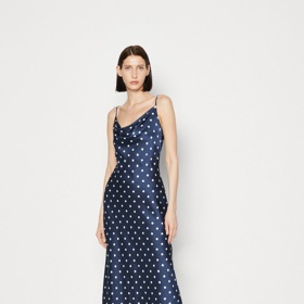 Šaty, Guess, 3 360 Kč
