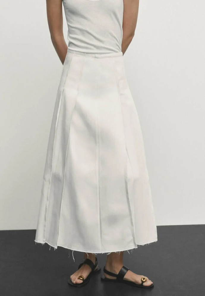 Sukně, Massimo Dutti, 1 895 Kč
Sukně, Massimo Dutti, 1 895 Kč