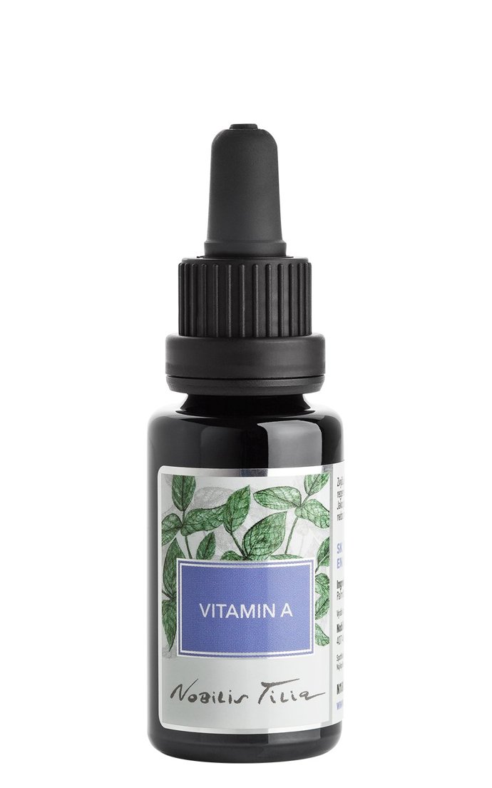 Nechte vaši pokožku zazářit v každém věku. Vitamin A palmitát v kombinaci s rostlinným bio olejem jemně projasňuje pleť, přispívá k její hloubkové regeneraci a posiluje pružnost a vitalitu. Pravidelná výživa vitaminem A pomáhá vypínat pleť a zmírňovat viditelné projevy stárnutí. Navrací tak ženám pocit sebejistoty a umožňuje jim kvést do krásy v každém věku. 329 Kč
