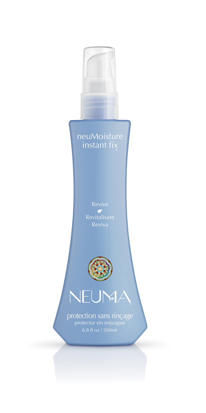 Lehký ochranný sprej neuMoisture instant fix (840 Kč) je vhodný pro všechny typy vlasů, zejména pak pro vlasy vysušené sluncem, častým namáčením ve slané či chlorované vodě nebo také vlasy chemicky poškozené.

 
