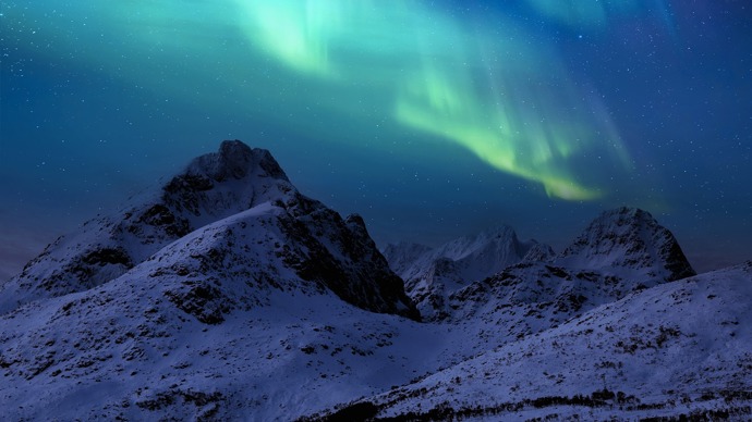 Polární záři můžete spatřit i v Norsku, zemi fjordů.
Polární záři můžete spatřit i v Norsku, zemi fjordů.