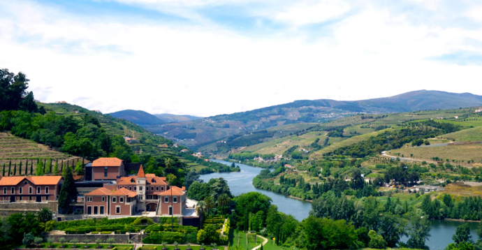 Hotel Six Senses v údolí Douro v Portugalsku svým vzhledem připomíná spíš zámek. Není divu, péče v hotelu je skutečně královská.
