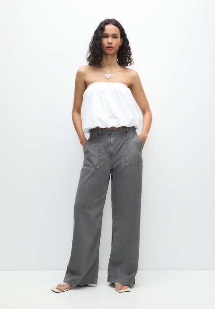 Kalhoty, Pull&Bear, 799 Kč
Kalhoty, Pull&Bear, 799 Kč