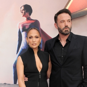 „Láska je nádherná. Láska je laskavá. A ukazuje se, že láska je i trpělivá. Dvacet let trpělivá. Přesně to jsme chtěli,“ napsala Jennifer Lopez na svém webu poté, co se provdala za svou velkou lásku.
