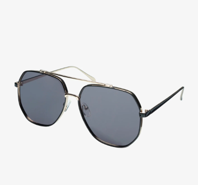 Sluneční brýle, Icon Eyewear, 414 Kč. 
