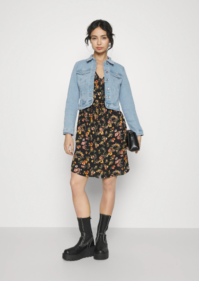 Džínová bunda, VERO MODA, 828 Kč
