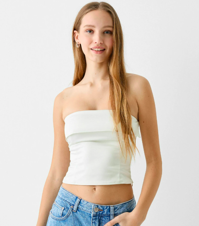 Tip, Bershka, 479 Kč.
Tip, Bershka, 479 Kč.