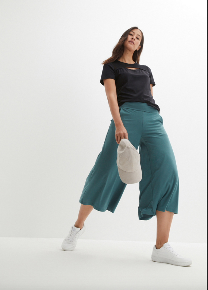 Světle zelené zkrácené široké kalhoty Culottes, 549 Kč
