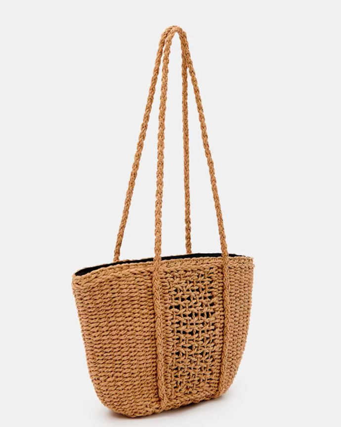 Košíková kabelka, Mohito, 699 Kč.
Košíková kabelka, Mohito, 699 Kč.