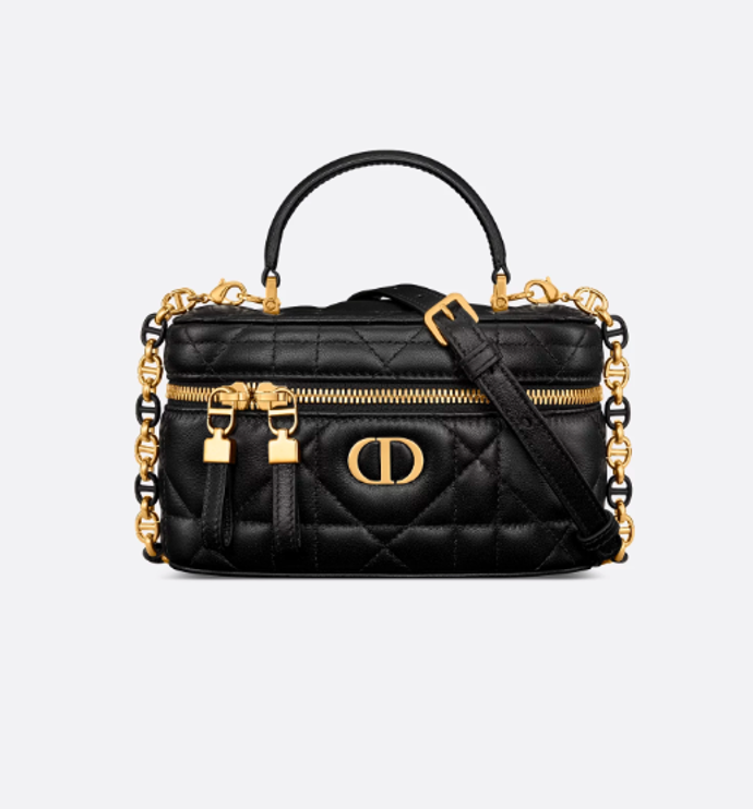 Kabelka, Dior, 61000 Kč.
Kabelka, Dior, 61000 Kč.