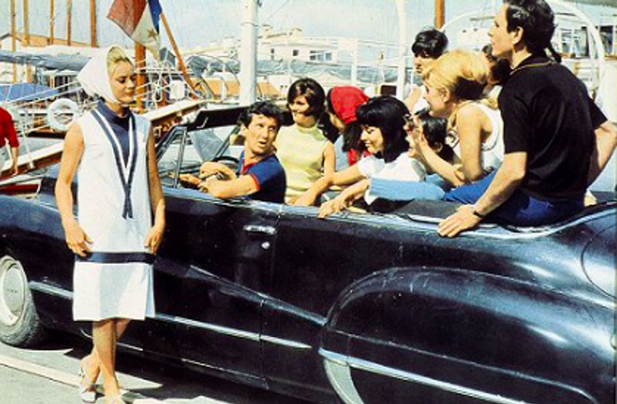 Geneviève Grad v komedii Četník ze Saint Tropez
