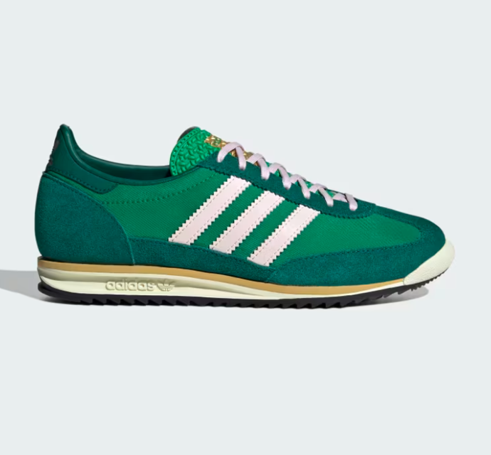 SL 72, Adidas, 2399 Kč.
SL 72, Adidas, 2399 Kč.