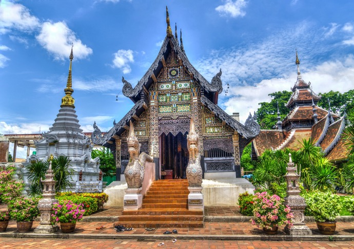 Kam jinam vyrazit za duchovnem, než do thajského Chiang Mai. Místní buddhistické chrámy vám umožní zažít intenzivní spojení jen sama se sebou a obohatí vás tak o neobyčejně krásné zážitky.
Kam jinam vyrazit za duchovnem, než do thajského Chiang Mai. Místní buddhistické chrámy vám umožní zažít intenzivní spojení jen sama se sebou a obohatí vás tak o neobyčejně krásné zážitky.
