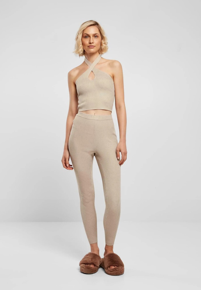 Legíny, Urban Classics, 1 050 Kč
Legíny, Urban Classics, 1 050 Kč