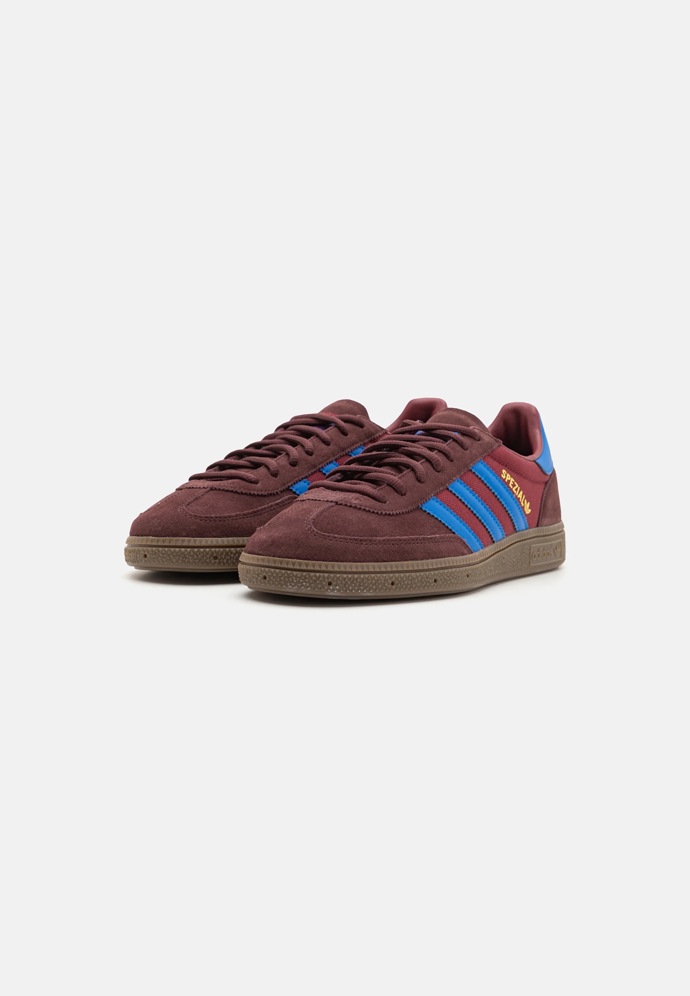 Boty, Adidas Originals, 2 700 Kč
Boty, Adidas Originals, 2 700 Kč