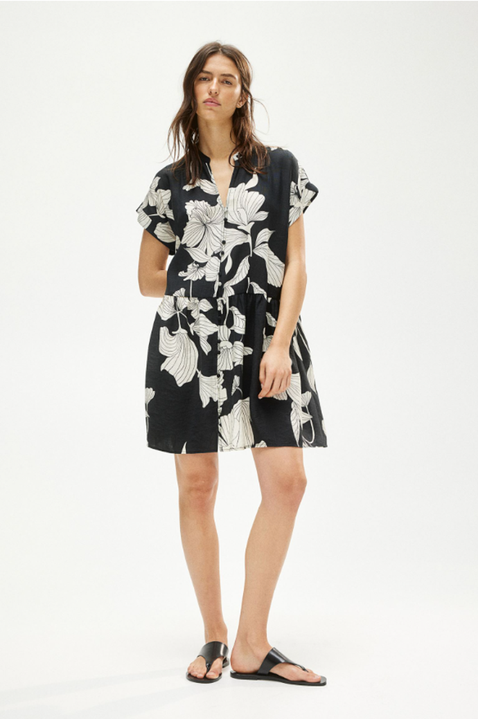 Mačkané tunikové šaty, H&M, 479 Kč
Mačkané tunikové šaty, H&M, 479 Kč