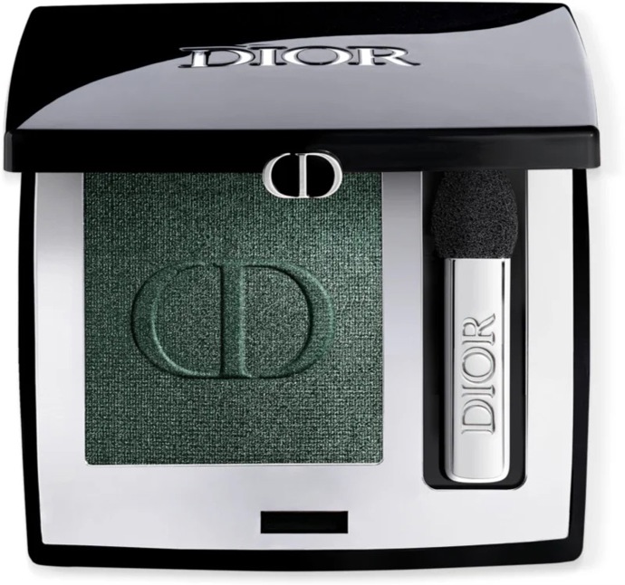 Stíny, Dior, 920 Kč
Stíny, Dior, 920 Kč