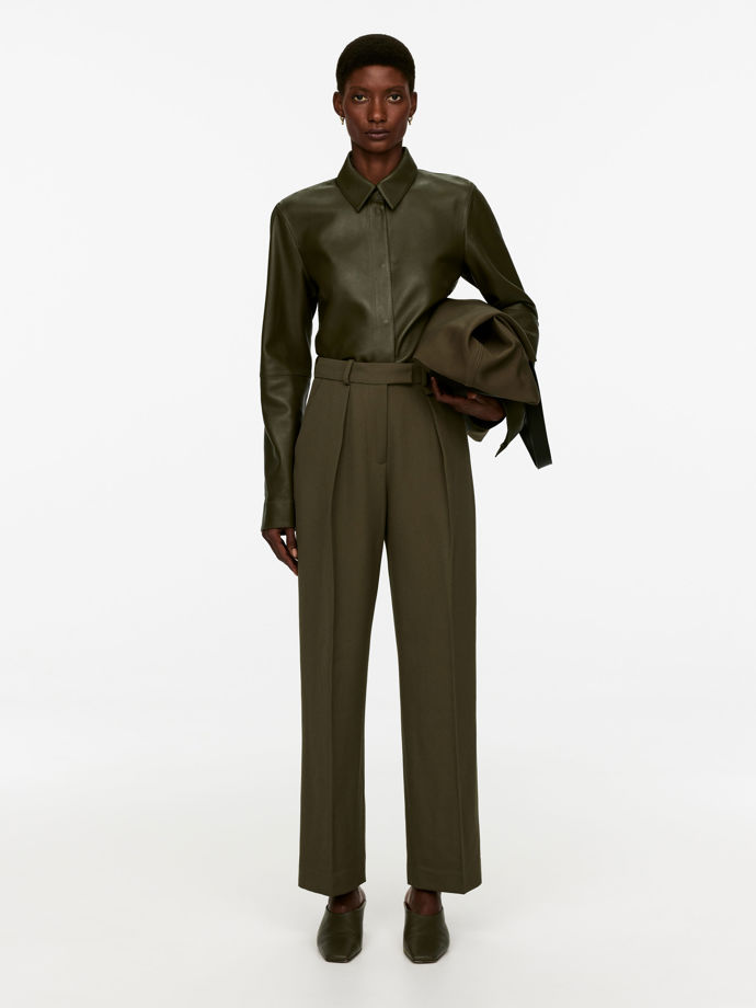 Elegantní kalhoty, Arket, 119 eur
Elegantní kalhoty, Arket, 119 eur