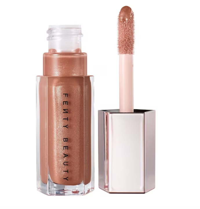 Lesk na rty, Fenty Beauty, 590 Kč
Lesk na rty, Fenty Beauty, 590 Kč