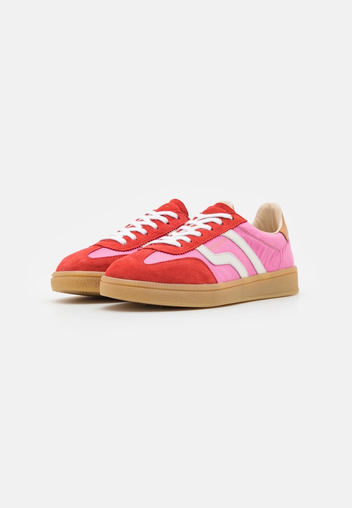 Tenisky, Gant, 3 180 Kč
Tenisky, Gant, 3 180 Kč