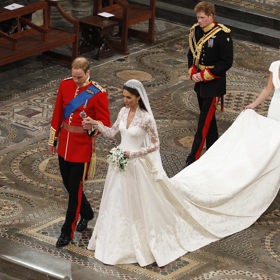 Svatba prince Williama a Kate Middleton, která se konala 29. dubna 2011 ve Westminsterském opatství, byla nejsledovanější královskou událostí tohoto století, přičemž ceremonii sledovaly miliardy lidí po celém světě.
